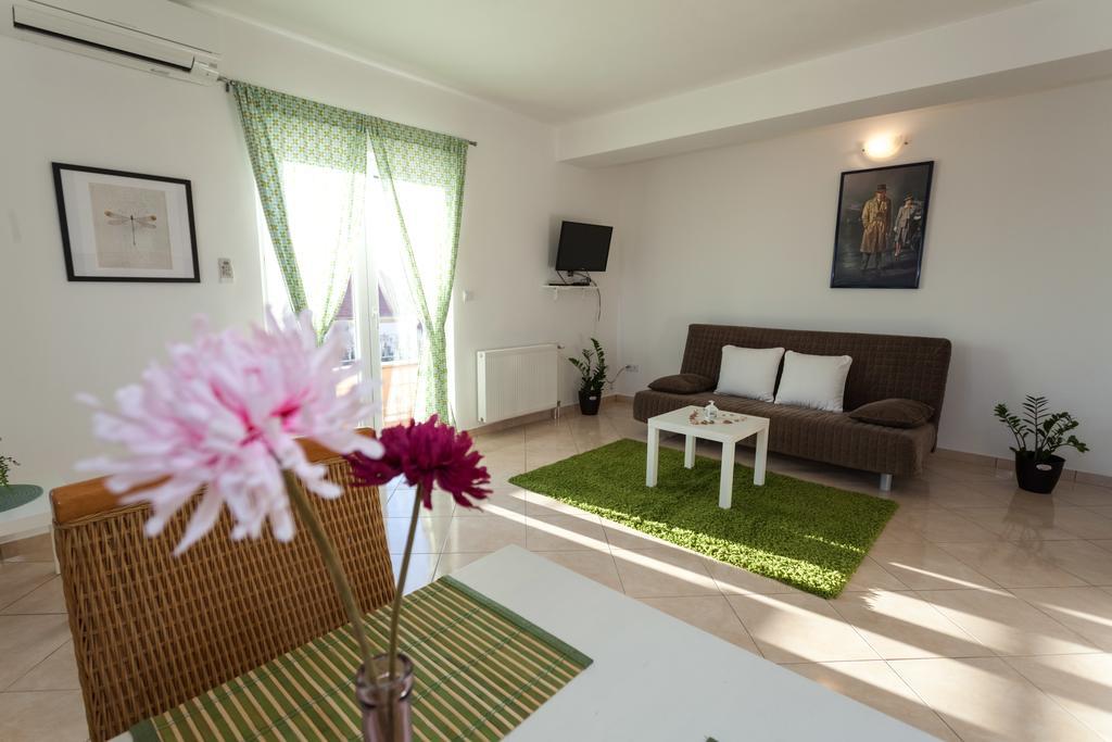 Apartments Lara & Luka Zára Szoba fotó